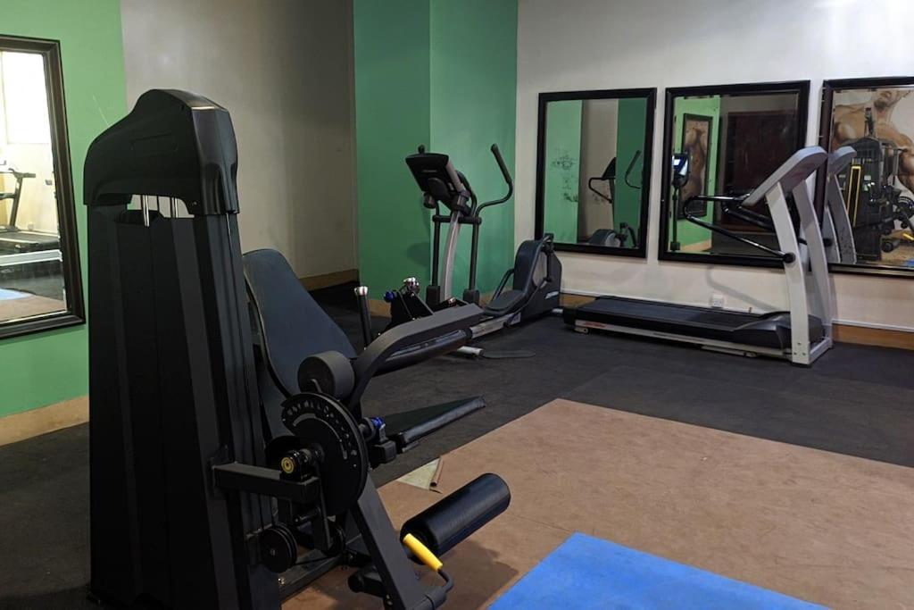 A Lovely Studio Apartment With Gym And Pool Access Darüsselam Dış mekan fotoğraf
